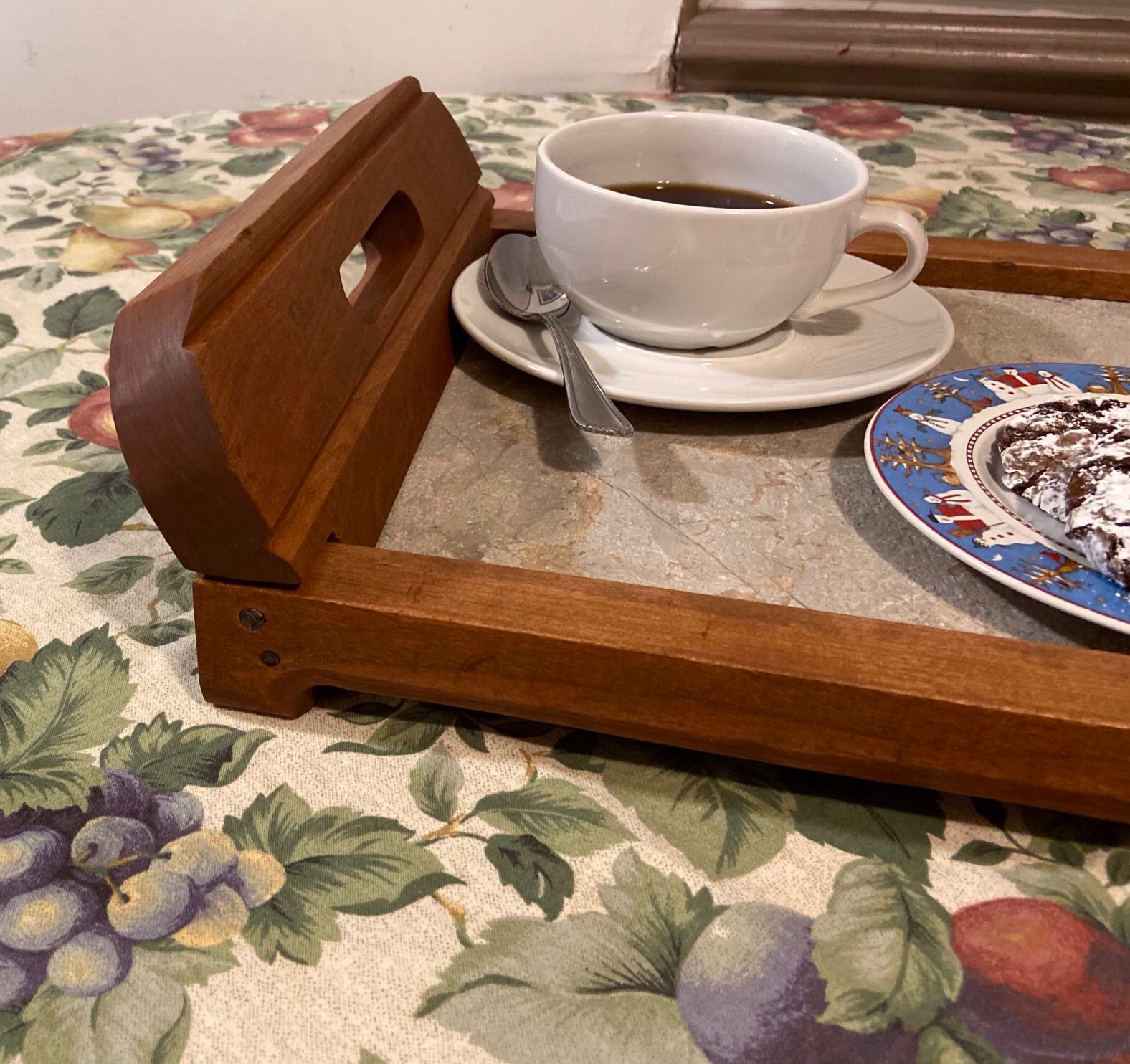 Cherry and Bandung Gris Marble Tray